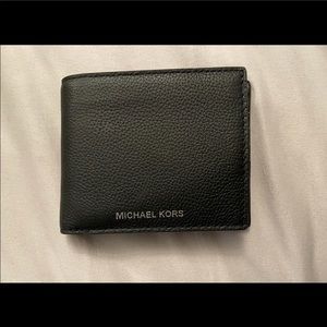 Brand new Michael kors black leather wallet’